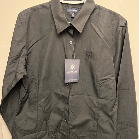 Black dress shirt with NAIT logo embroidered. Perfect for work. - Picture 3 of 3